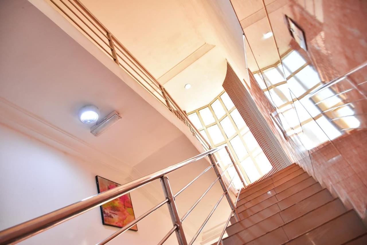 World Class Hotel & Apartments Abuja Exterior photo